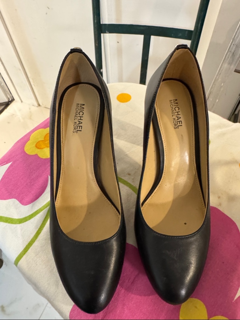 Michael Kors Black Leather Pointed Pumps